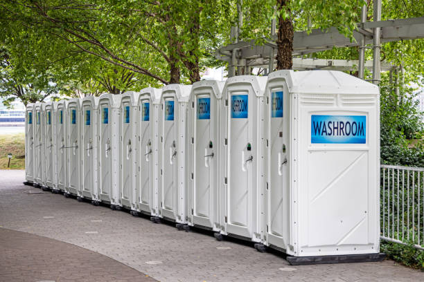 Portable Toilet Options We Offer in Weaver, AL