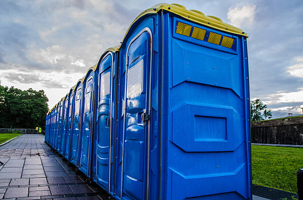 Portable Toilet Options We Offer in Weaver, AL